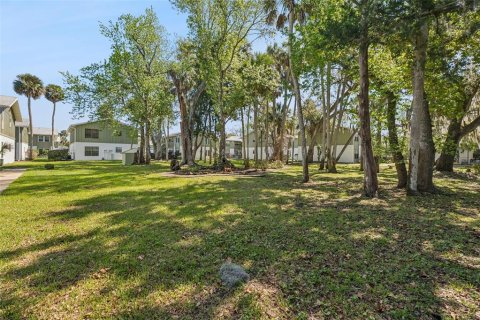 Condo in Holly Hill, Florida, 1 bedroom № 2105108 - photo 19