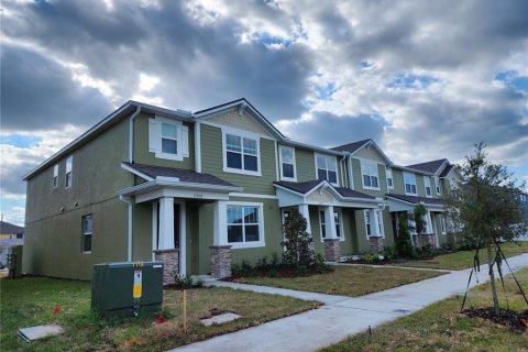 Touwnhouse à vendre à Orlando, Floride: 4 chambres, 155.89 m2 № 2420037 - photo 2