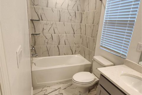 Touwnhouse à vendre à Orlando, Floride: 4 chambres, 155.89 m2 № 2420037 - photo 22