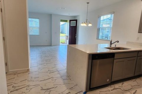 Touwnhouse à vendre à Orlando, Floride: 4 chambres, 155.89 m2 № 2420037 - photo 10