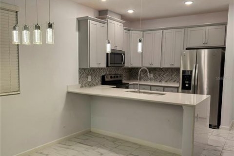 Touwnhouse à vendre à Orlando, Floride: 4 chambres, 155.89 m2 № 2420037 - photo 7