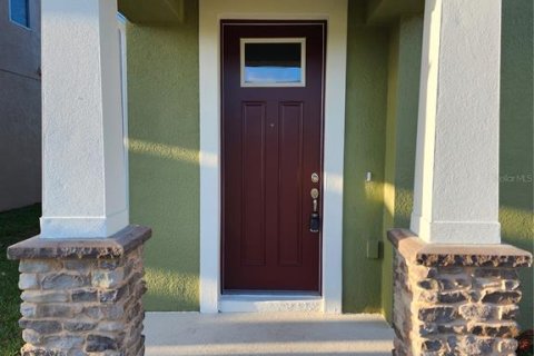 Touwnhouse à vendre à Orlando, Floride: 4 chambres, 155.89 m2 № 2420037 - photo 3