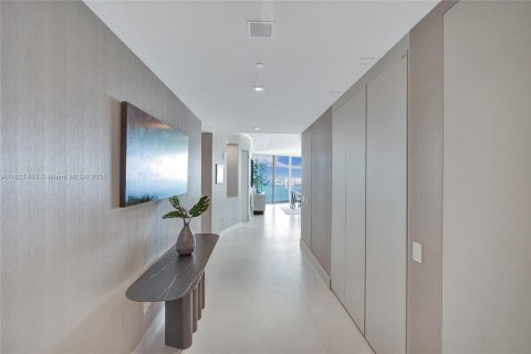 Condo in Sunny Isles Beach, Florida, 4 bedrooms  № 1806104 - photo 4
