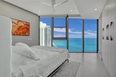 Condo in Sunny Isles Beach, Florida, 4 bedrooms  № 1806104 - photo 24