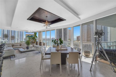 Copropriété à louer à Miami, Floride: 3 chambres, 183.67 m2 № 2021159 - photo 5