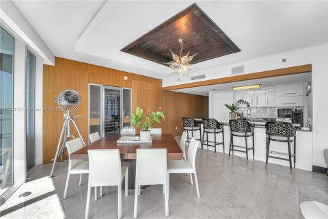Copropriété à louer à Miami, Floride: 3 chambres, 183.67 m2 № 2021159 - photo 9