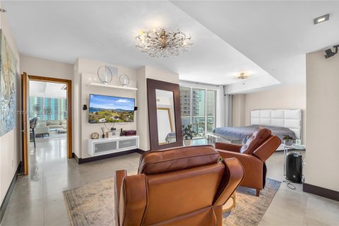 Copropriété à louer à Miami, Floride: 3 chambres, 183.67 m2 № 2021159 - photo 20