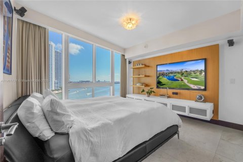 Copropriété à louer à Miami, Floride: 3 chambres, 183.67 m2 № 2021159 - photo 28