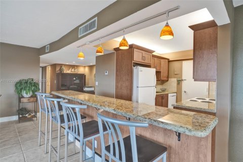 Condominio en venta en Fort Lauderdale, Florida, 2 dormitorios, 102.84 m2 № 1977365 - foto 5