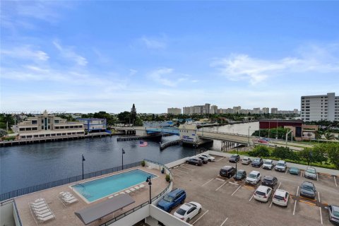 Condominio en venta en Fort Lauderdale, Florida, 2 dormitorios, 102.84 m2 № 1977365 - foto 7