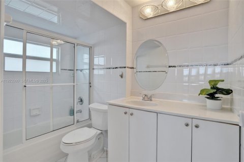 Condominio en venta en Fort Lauderdale, Florida, 2 dormitorios, 102.84 m2 № 1977365 - foto 19