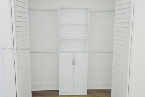Купить кондоминиум в Майами, Флорида 1 спальня, 61.32м2, № 1855261 - фото 18