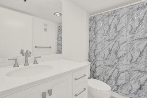 Купить кондоминиум в Бока-Ратон, Флорида 4 комнаты, 121.24м2, № 2083691 - фото 27