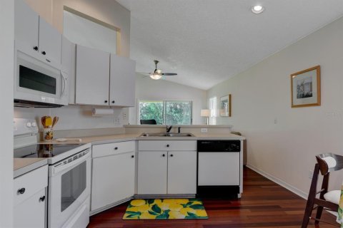 House in Mount Dora, Florida 2 bedrooms, 97.45 sq.m. № 2395997 - photo 17