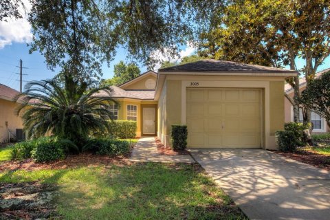 House in Mount Dora, Florida 2 bedrooms, 97.45 sq.m. № 2395997 - photo 2