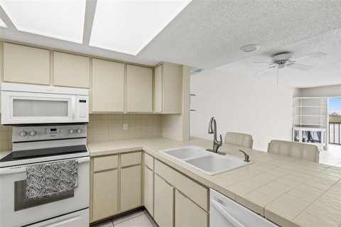 Купить кондоминиум в Порт-Ричи, Флорида 5 комнат, 95.22м2, № 1724582 - фото 13