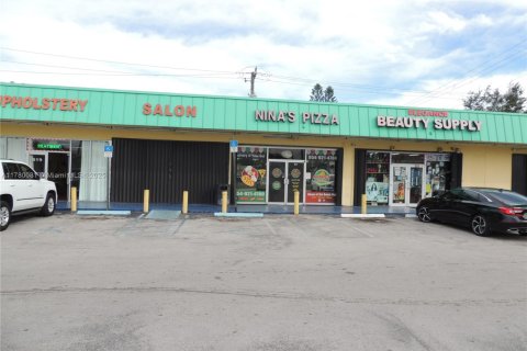 Commercial property in Hollywood, Florida № 1874475 - photo 22