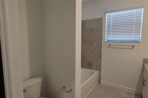 Townhouse in Bradenton, Florida 3 bedrooms, 174.56 sq.m. № 2396681 - photo 16