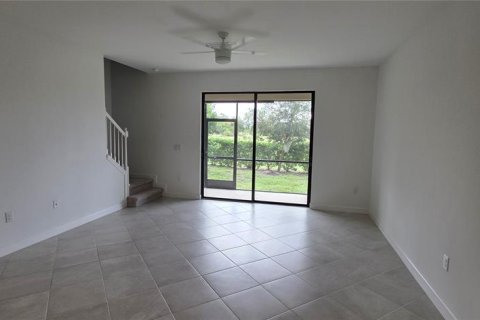 Townhouse in Bradenton, Florida 3 bedrooms, 174.56 sq.m. № 2396681 - photo 5