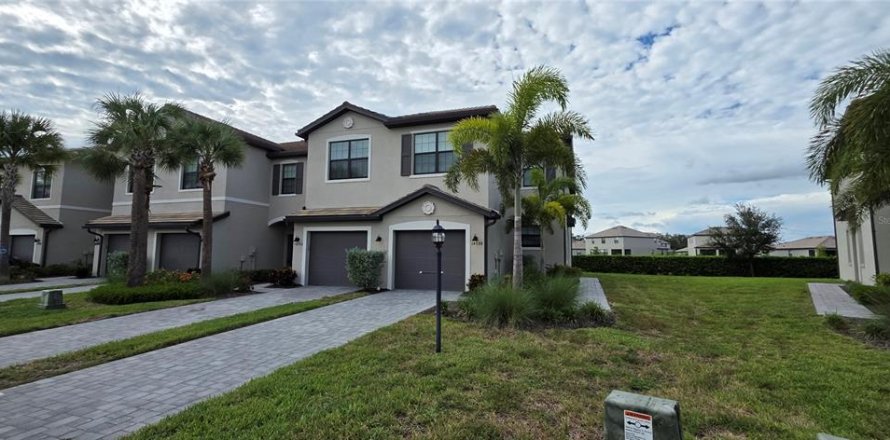 Townhouse in Bradenton, Florida 3 bedrooms, 174.56 sq.m. № 2396681