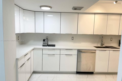 Condominio en venta en Aventura, Florida, 2 dormitorios, 116.22 m2 № 1603418 - foto 13