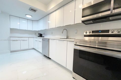 Condominio en venta en Aventura, Florida, 2 dormitorios, 116.22 m2 № 1603418 - foto 9