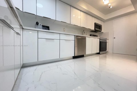 Condominio en venta en Aventura, Florida, 2 dormitorios, 116.22 m2 № 1603418 - foto 4