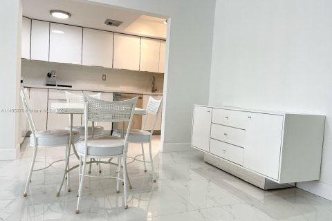 Condominio en venta en Aventura, Florida, 2 dormitorios, 116.22 m2 № 1603418 - foto 28