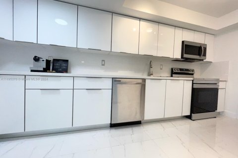Condominio en venta en Aventura, Florida, 2 dormitorios, 116.22 m2 № 1603418 - foto 6