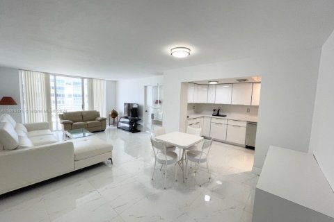 Condominio en venta en Aventura, Florida, 2 dormitorios, 116.22 m2 № 1603418 - foto 21
