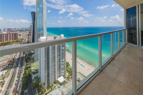 Copropriété à louer à Sunny Isles Beach, Floride: 2 chambres, 132.2 m2 № 2262470 - photo 23