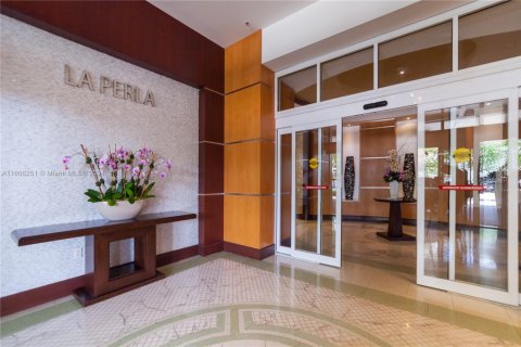 Copropriété à louer à Sunny Isles Beach, Floride: 2 chambres, 132.2 m2 № 2262470 - photo 3