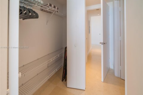 Copropriété à louer à Sunny Isles Beach, Floride: 2 chambres, 132.2 m2 № 2262470 - photo 15
