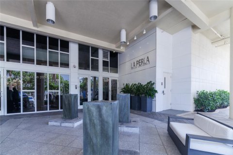 Copropriété à louer à Sunny Isles Beach, Floride: 2 chambres, 132.2 m2 № 2262470 - photo 2