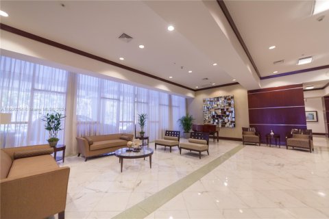 Copropriété à louer à Sunny Isles Beach, Floride: 2 chambres, 132.2 m2 № 2262470 - photo 4