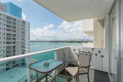 Condominio en venta en Miami Beach, Florida, 50.45 m2 № 1875108 - foto 13