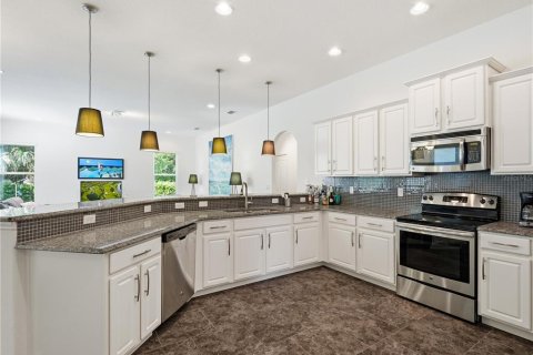 Villa ou maison à vendre à New Smyrna Beach, Floride: 4 chambres, 231.51 m2 № 2218312 - photo 19