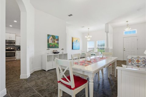 Villa ou maison à vendre à New Smyrna Beach, Floride: 4 chambres, 231.51 m2 № 2218312 - photo 13