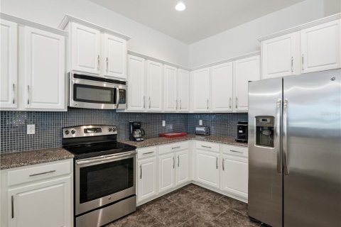 Villa ou maison à vendre à New Smyrna Beach, Floride: 4 chambres, 231.51 m2 № 2218312 - photo 20