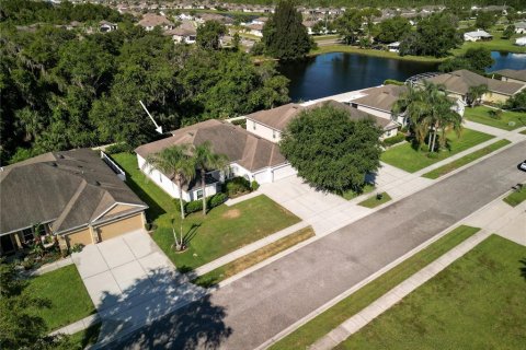 Villa ou maison à vendre à New Smyrna Beach, Floride: 4 chambres, 231.51 m2 № 2218312 - photo 2
