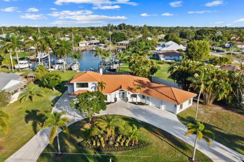 Casa en venta en Stuart, Florida, 4 dormitorios, 253.07 m2 № 2077739 - foto 2