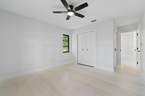 Casa en venta en Stuart, Florida, 4 dormitorios, 253.07 m2 № 2077739 - foto 21