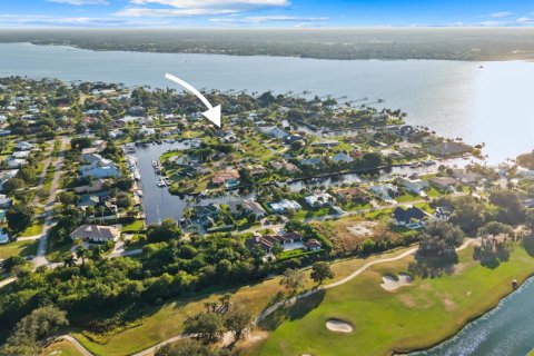 Casa en Stuart, Florida 4 dormitorios, 253.07 m2 № 2077739