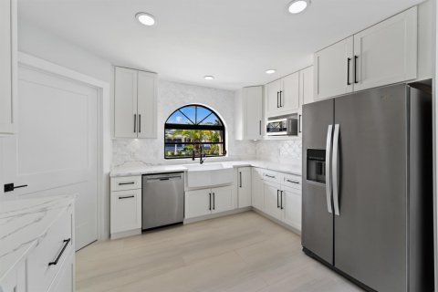 Casa en venta en Stuart, Florida, 4 dormitorios, 253.07 m2 № 2077739 - foto 12