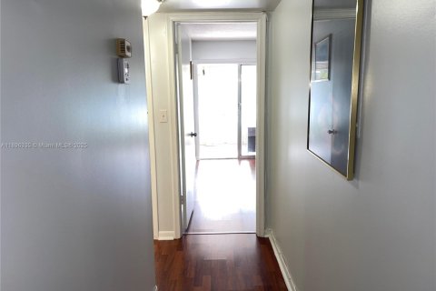 Снять в аренду кондоминиум в Коконат Крик, Флорида 2 спальни, 93.09м2, № 1950599 - фото 8