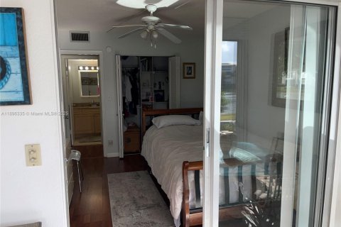 Снять в аренду кондоминиум в Коконат Крик, Флорида 2 спальни, 93.09м2, № 1950599 - фото 28