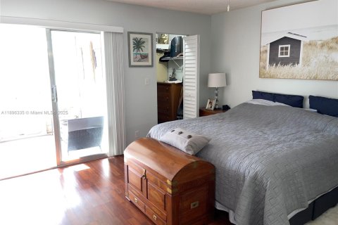 Снять в аренду кондоминиум в Коконат Крик, Флорида 2 спальни, 93.09м2, № 1950599 - фото 18