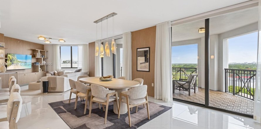 Condo à Coral Gables, Floride, 4 chambres № 1857387