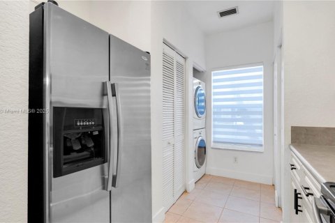 Touwnhouse à vendre à Miramar, Floride: 3 chambres, 116.22 m2 № 1975037 - photo 10