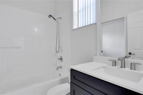 Touwnhouse à vendre à Miramar, Floride: 3 chambres, 116.22 m2 № 1975037 - photo 28